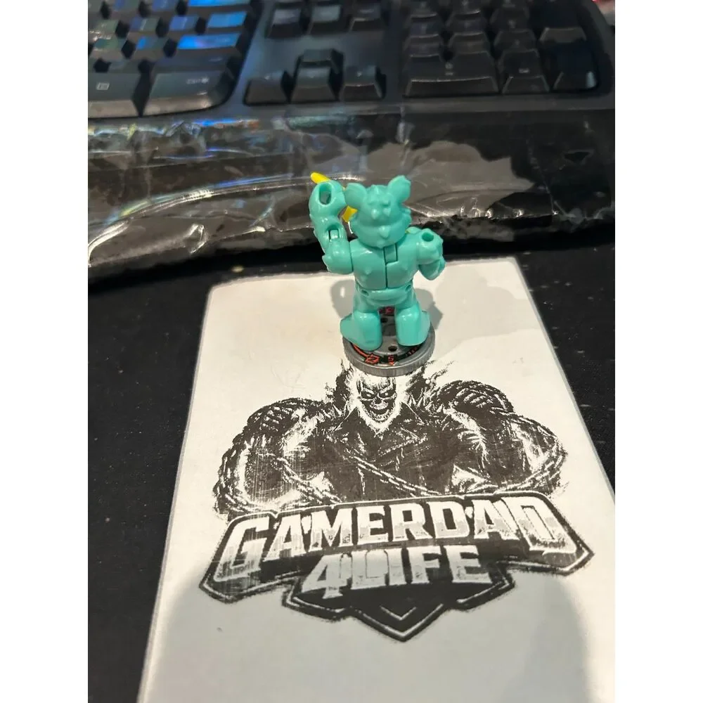 2021 Legends Of Akedo - Series 1 - Shreddy Bear Epic - Ultimate Arcade Warriors